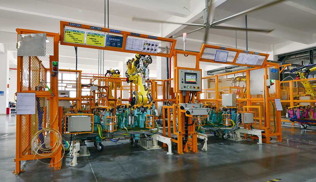 鋼點(diǎn)焊工作站